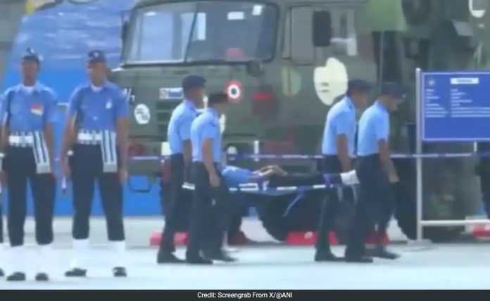 चेन्नई एअर शोच्या मृत्यूनंतर काही दिवसांनी वर्धापन दिनाच्या कार्यक्रमादरम्यान IAF जवान बेशुद्ध झाला
